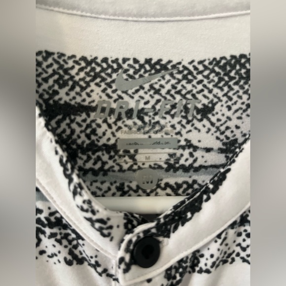 NIKE T-SHIRT - Picture 3 of 3